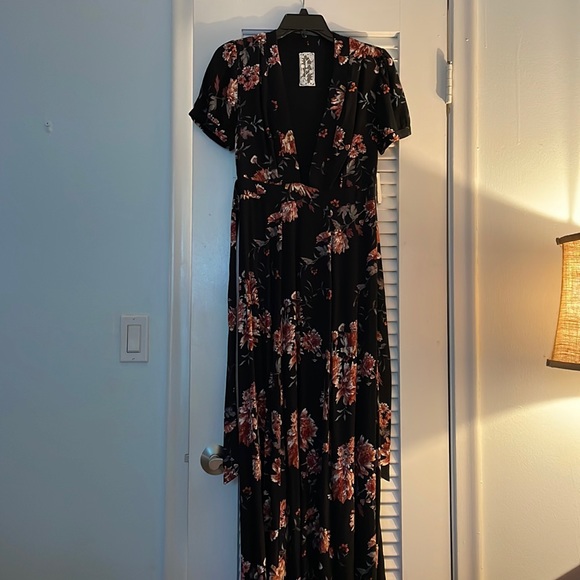 Sadie and Sage Dress - Picture 2 of 5